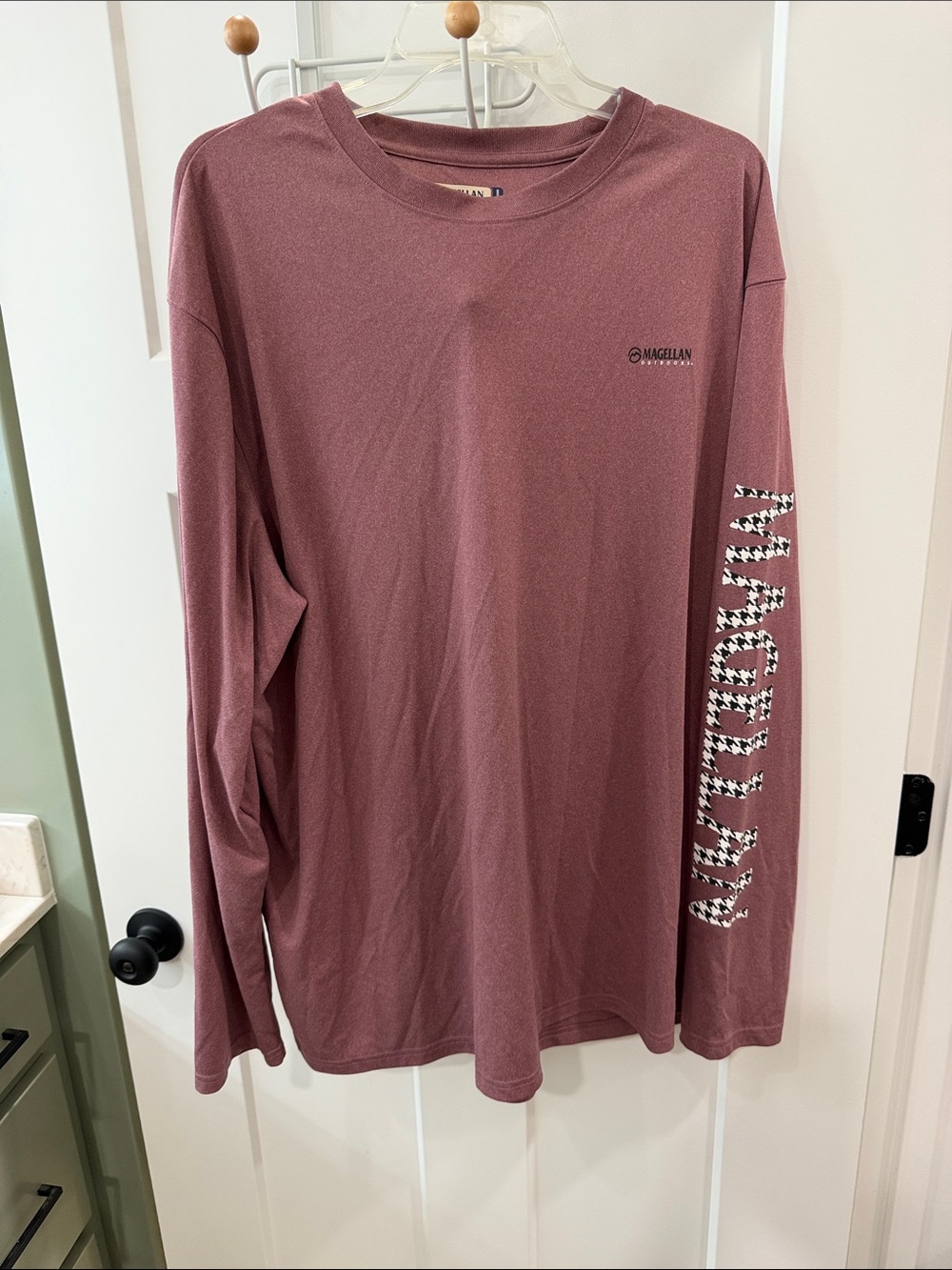 Magellan Outdoors Long-Sleeve Crewneck Shirt in Dusty Mauve
